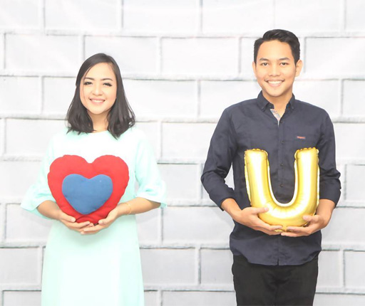  Couple + Make Up Home Visit Package dari Chocolate Photography