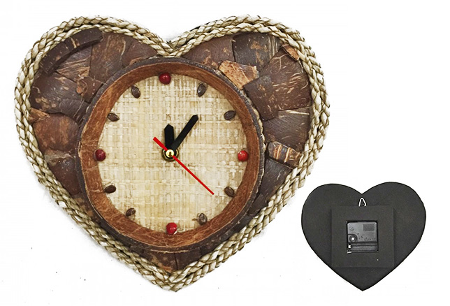  Handmade Woodcraft-Jam Meja Batok Kelapa